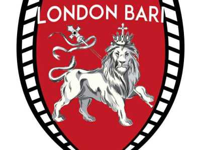 ...e di una squadra di calcio londinese fondata dall�ex galletto David Platt (la London Bari)